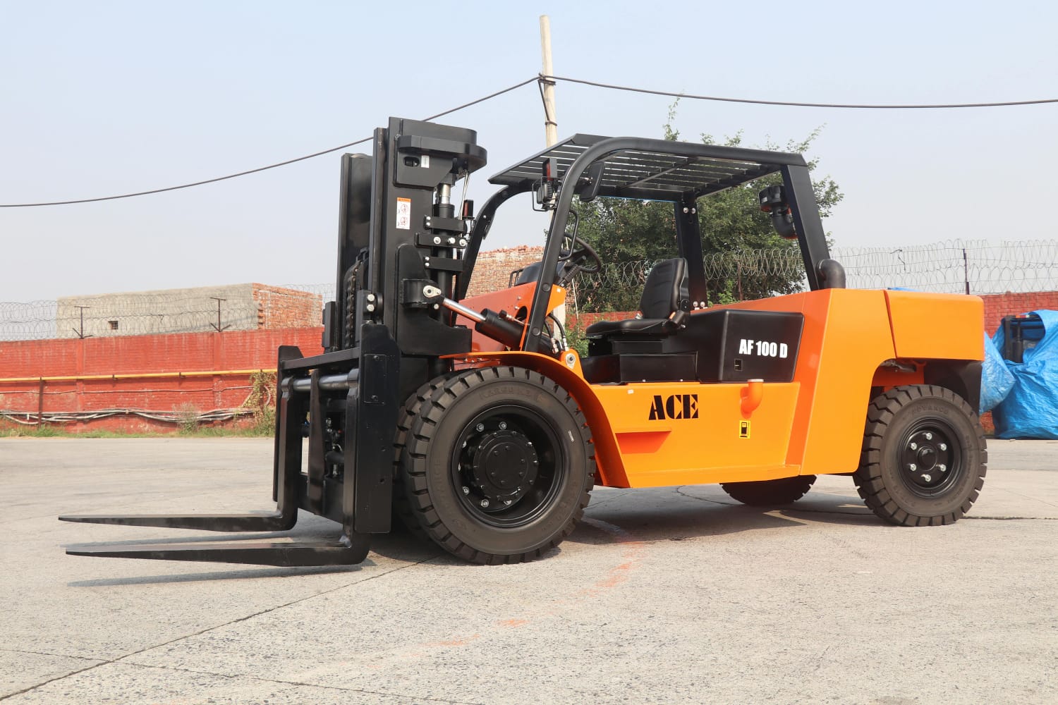 FORKLIFT 10 TON